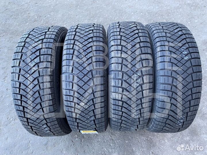 Pirelli Ice Zero FR 215/55 R17 98H