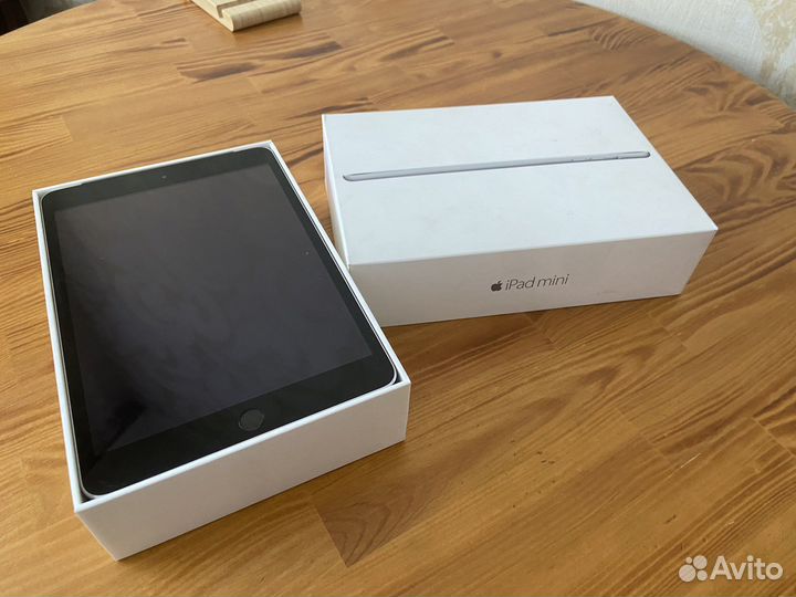 Apple iPad mini wi fi cellular 16 gb a1600