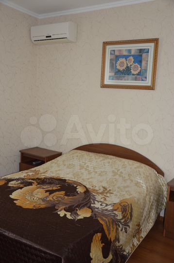 Комната 15 м² в 5-к., 1/1 эт.