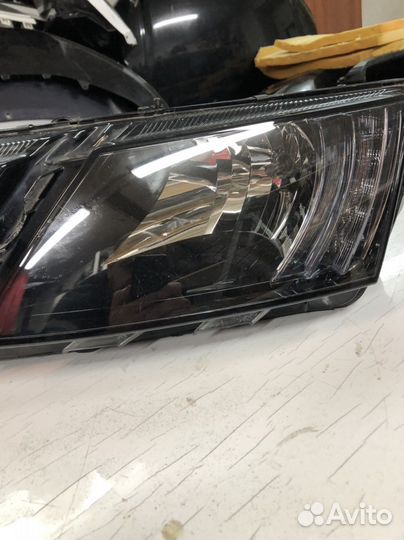 Skoda Octavia A7 Фара передняя левая 2017-2020