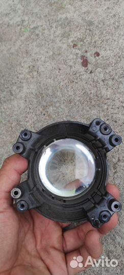 Линза в фару subaru