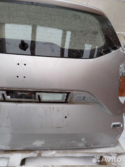 Дверь багажника renault duster