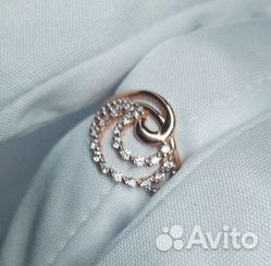 Кольцо с синтетическим камнем Золото