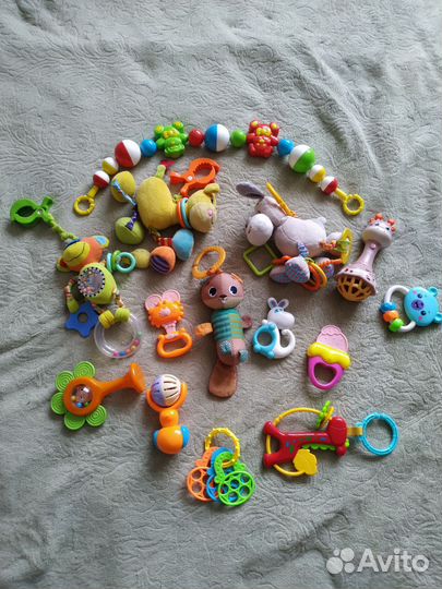 Погремушка грызунок на прищепке пакетом