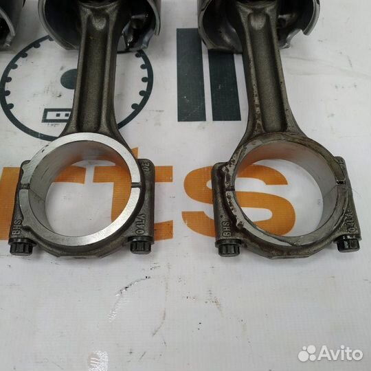 Поршень с шатуном Volkswagen Tiguan 2 2018