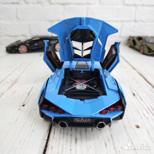 Машина Ламба Сиан со звуковыми световыми сигналами