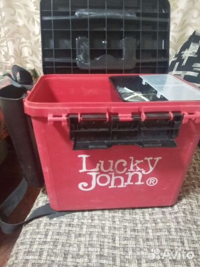 Рыболовный ящик