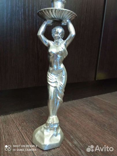 Подсвечник статуэтка