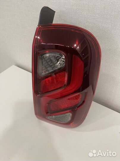 Фонарь правый Renault duster LED 15-21