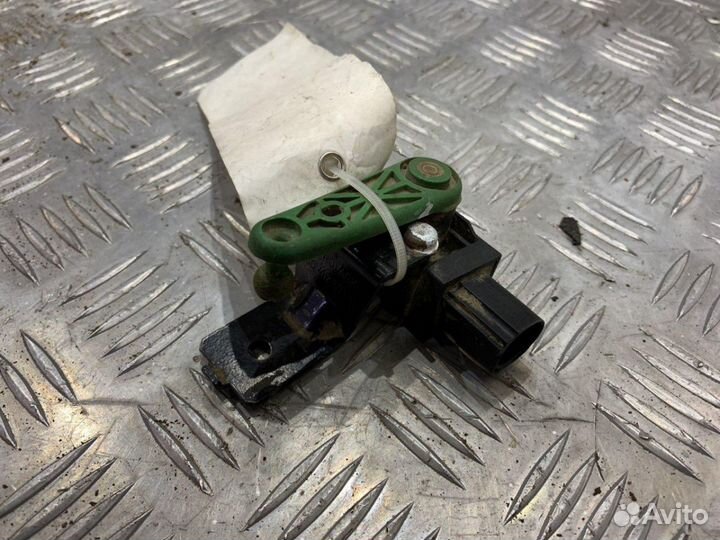 Датчик регулировки дорож. просвета Q3 2012;Passat