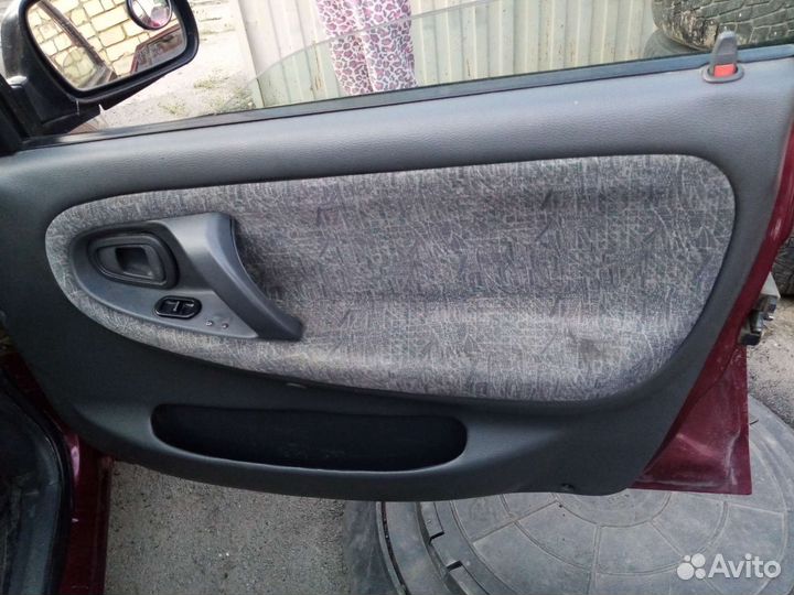 Обшивки дверей комплект Daewoo Nexia M100