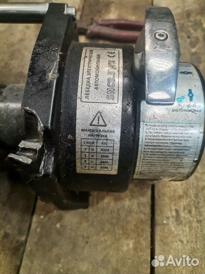 Лебедка электрическая автомобильная 12v