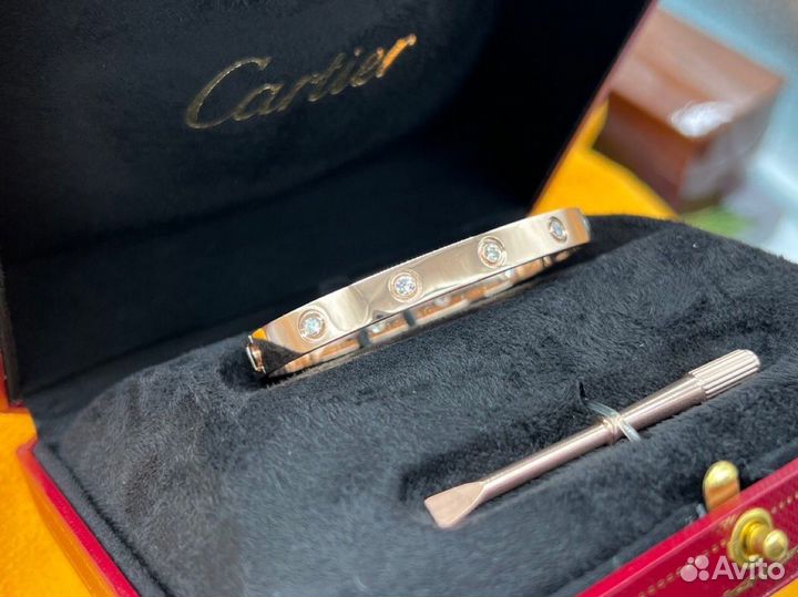 Золотой браслет Cartier love