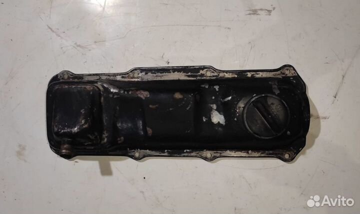 Клапанная крышка Audi 80 1.8 RN