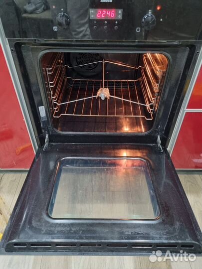 Электрический духовой шкаф Zanussi