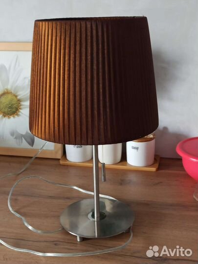 Лампа настольная