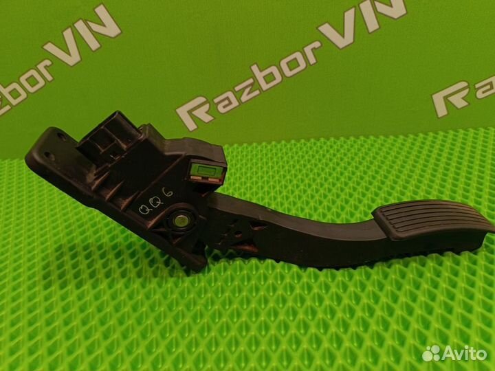 Педаль газа Chery QQ6 S21 SQR472F