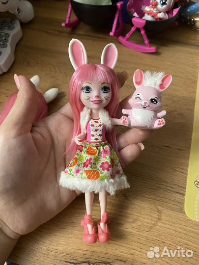 2 enchantimals бри кроля