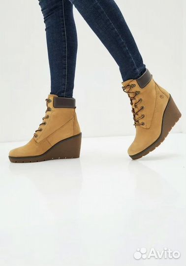 Ботинки женские осенние на танкетке Timberland