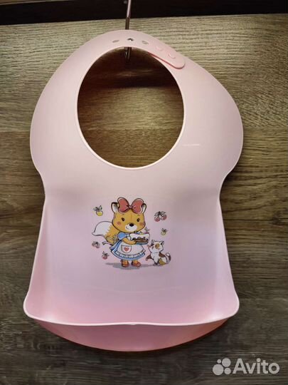 Нагрудник(слюнявчик) пластиковый