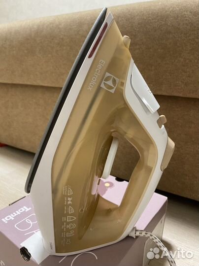 Утюг electrolux EDB1740