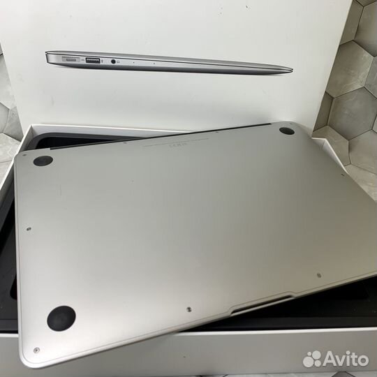 Ноутбук макбук Air 13 2017 полный комлект