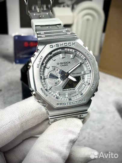 Часы G-Shock 2100B серебристый металлик