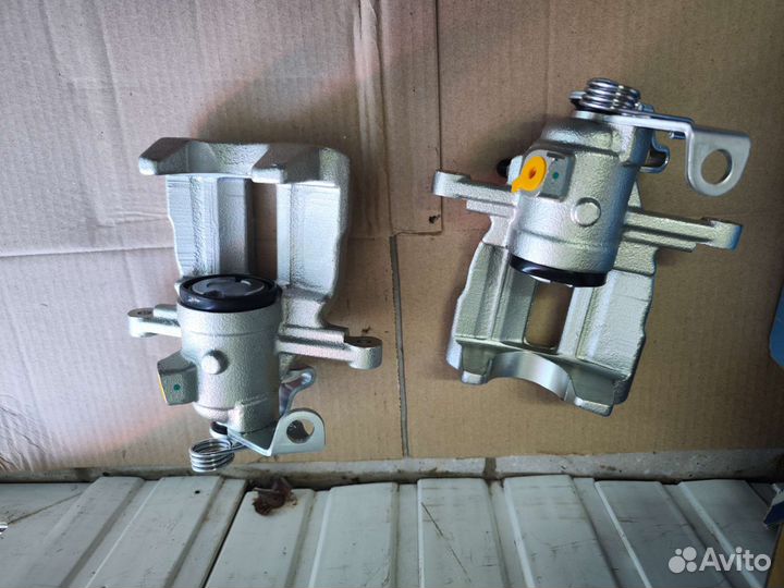 Суппорт задний т5