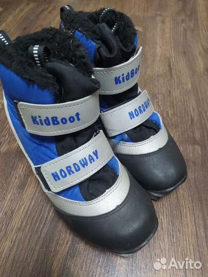 Лыжные ботинки детские 34 размер