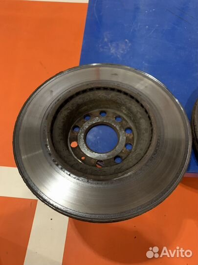 Пара передних оригинальных тормозных дсиков