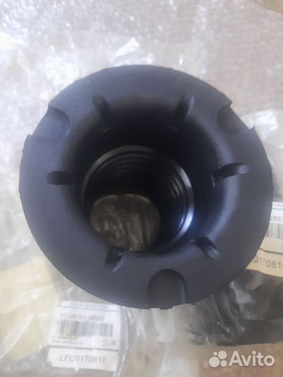 Пыльник передней стойки