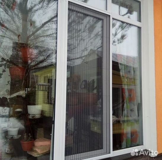 Москитные сетки плиссе на окна и двери