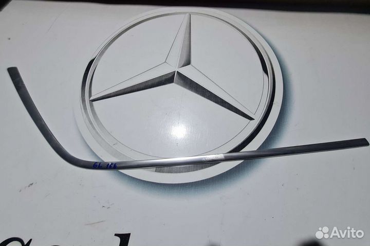 Молдинг заднего левого стекла Mercedes GL166