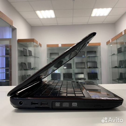 Ультрабук Toshiba 13.3 (Core i3/ 3gb/ Radeon 4500)
