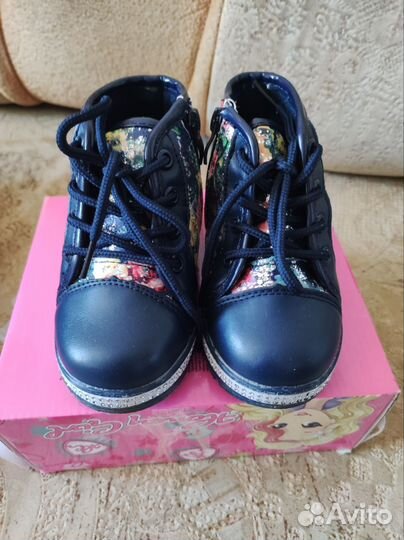 Ботинки для девочки