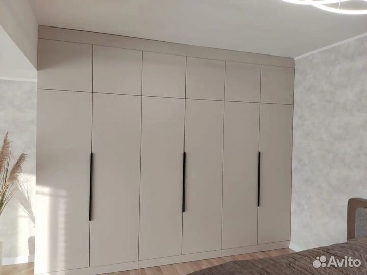 Шкаф распашной в нишу. Рассрочка