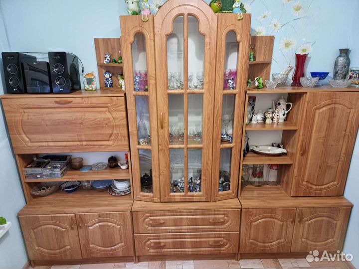 Стенка в гостиную