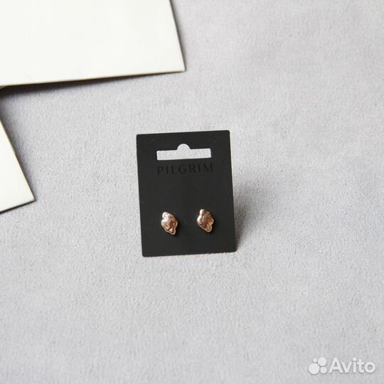 Км Оригинальные серьги гвоздики Pilgrim