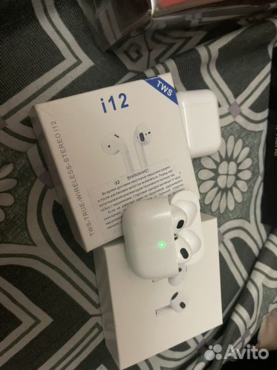 Беспроводные наушники apple airpods