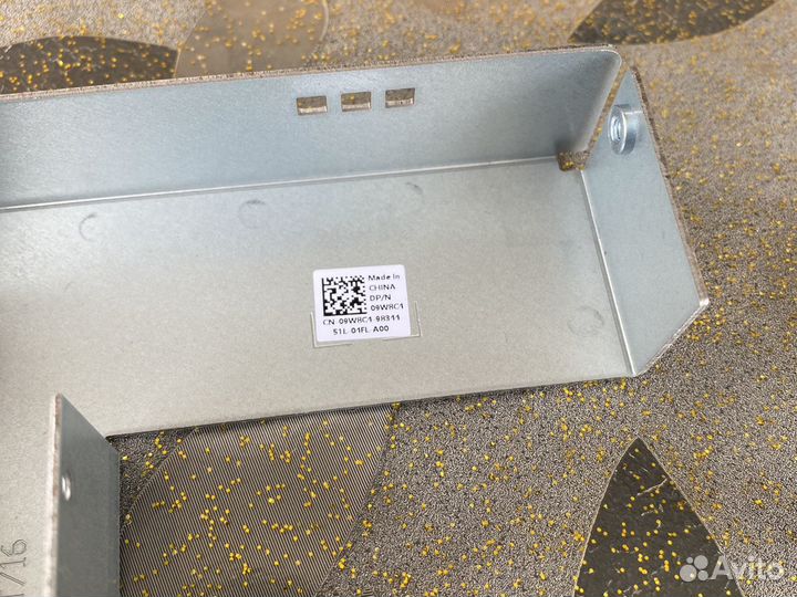 Продам адаптер Dell 2.5 in 3.5 09W8C4