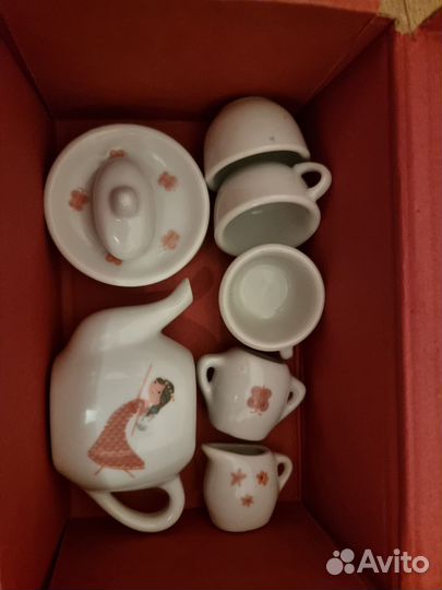 Набор детской игрушечной посуды фарфоровой