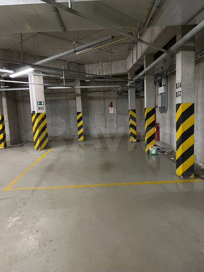 Машиноместо, 30 м²