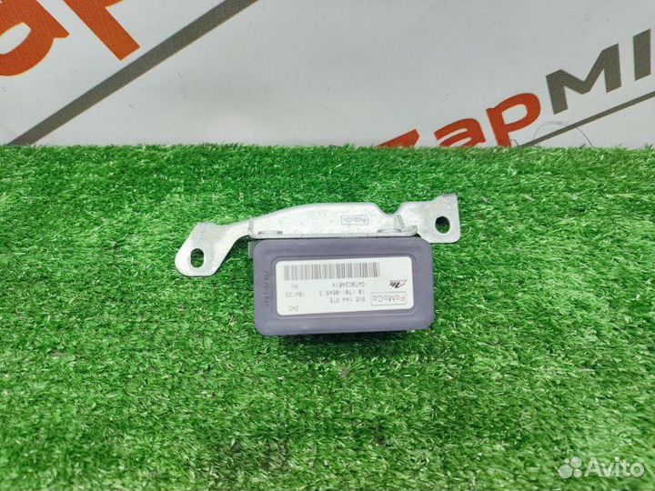 Датчик ускорения Ford Focus хэтчбек shda 2010