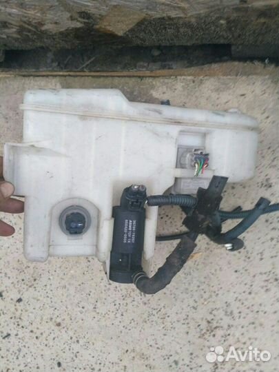 Бачок омывателя Lexus GS300 GS400 GS430