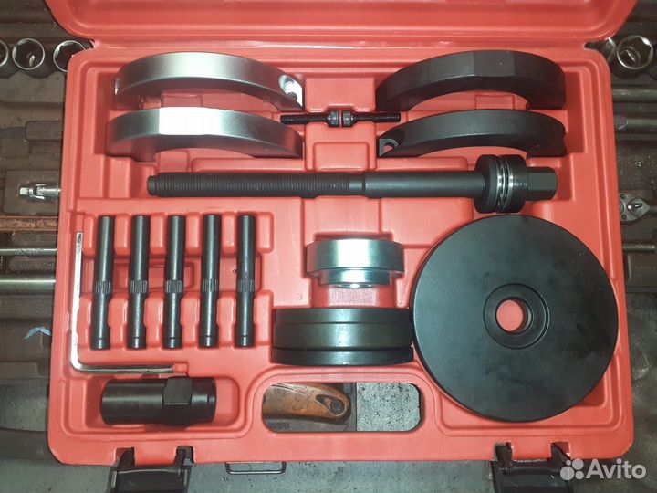 Съемник ступицы на Volkswagen T5 T6 Tuareg