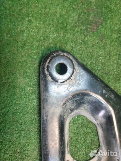 Кронштейн передней балки Opel Astra G 2005