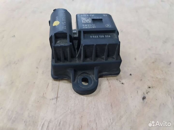 Блок накала свечей Mercedes OM651 GLK204