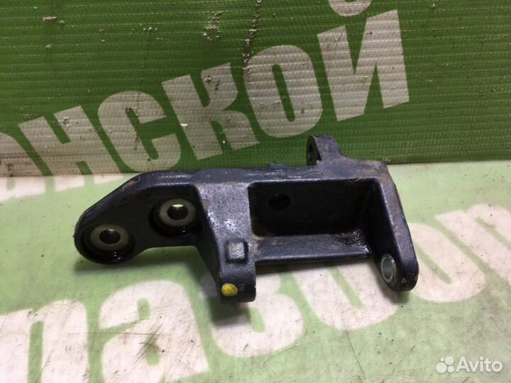 Кронштейн генератора Nissan Skyline PV36 VQ35HR