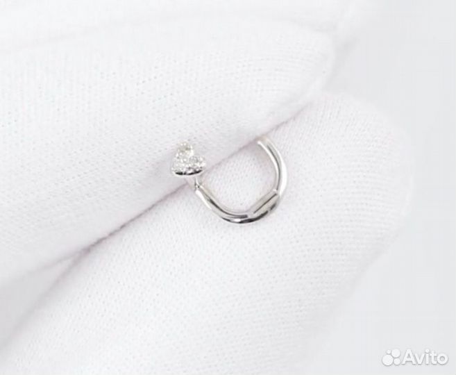 Пирсинг в нос с бриллиантами