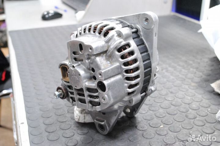 Генератор Mitsubishi Sigma, 3000 GT 3.0 б/у 90А